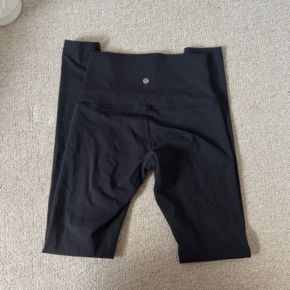 Lululemon leggings size 4 - Picture 2 of 2